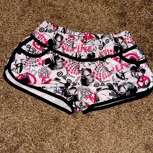 Split juniors board-shorts size Small